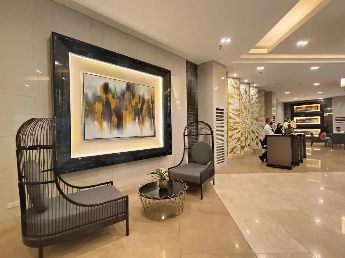 Penthouse Studio At Fame Residence 41St Floor, Shangrila-Megamall Manila Exteriér fotografie